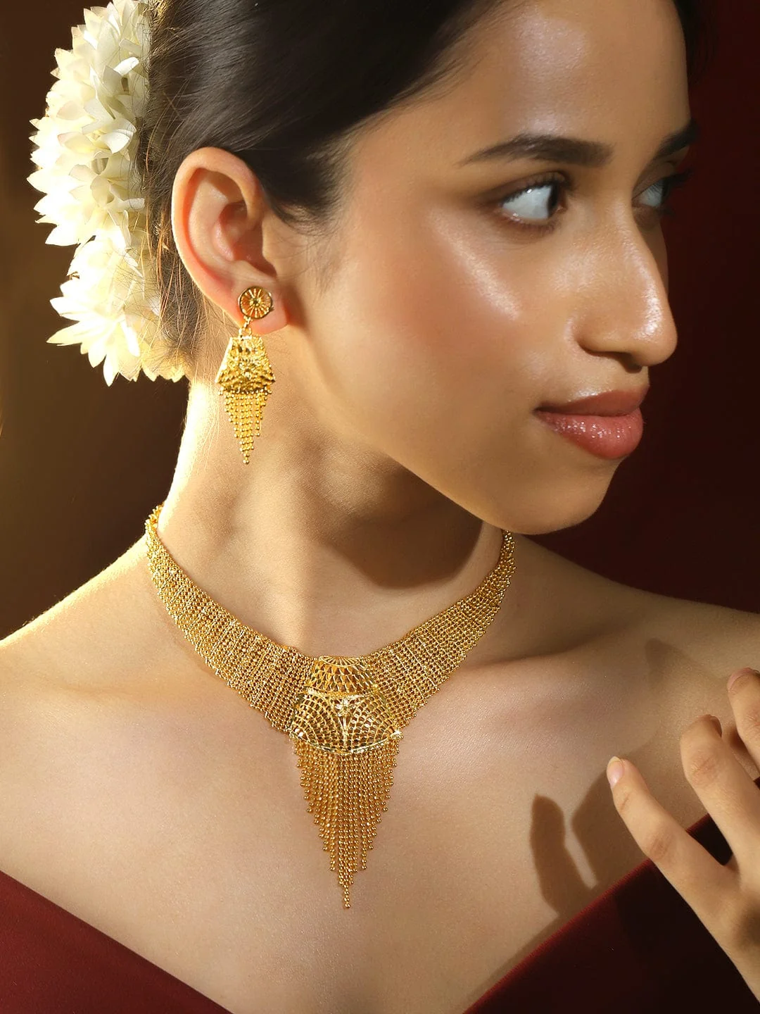 Regal Filigree Gold Collar — view 5
