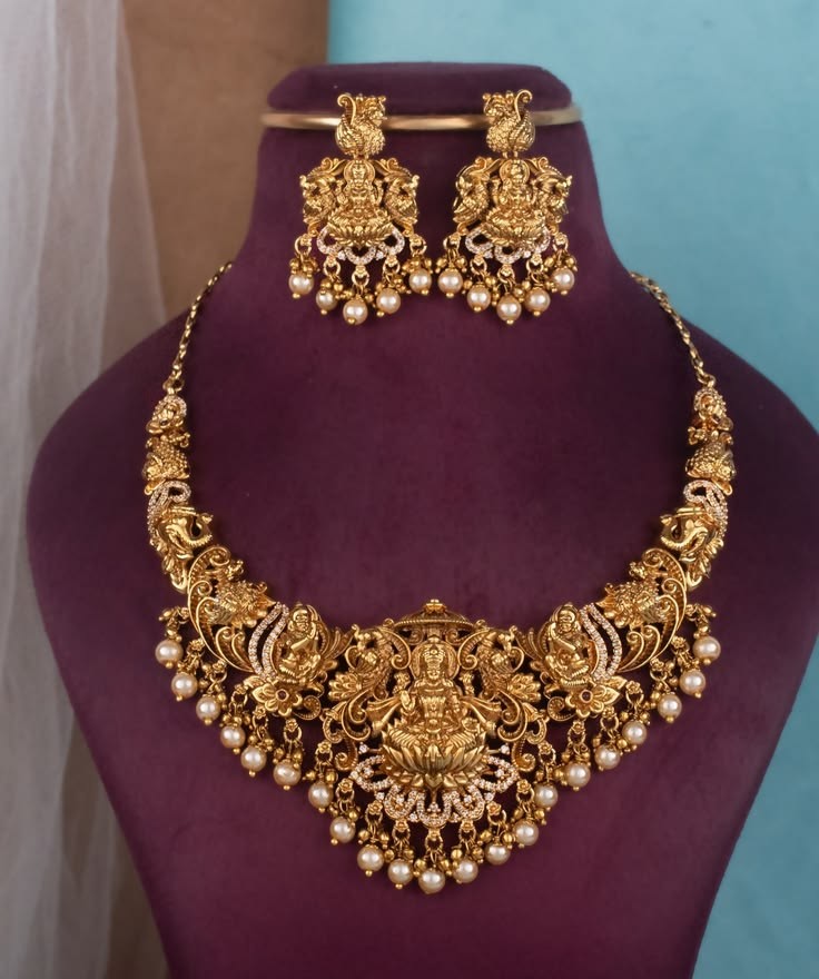 Lakshmi Temple and Antique Necklace — view 3