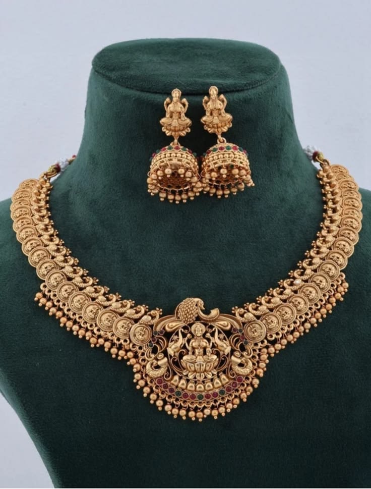 Mahalaxmi Nakshi Work Necklace — view 2
