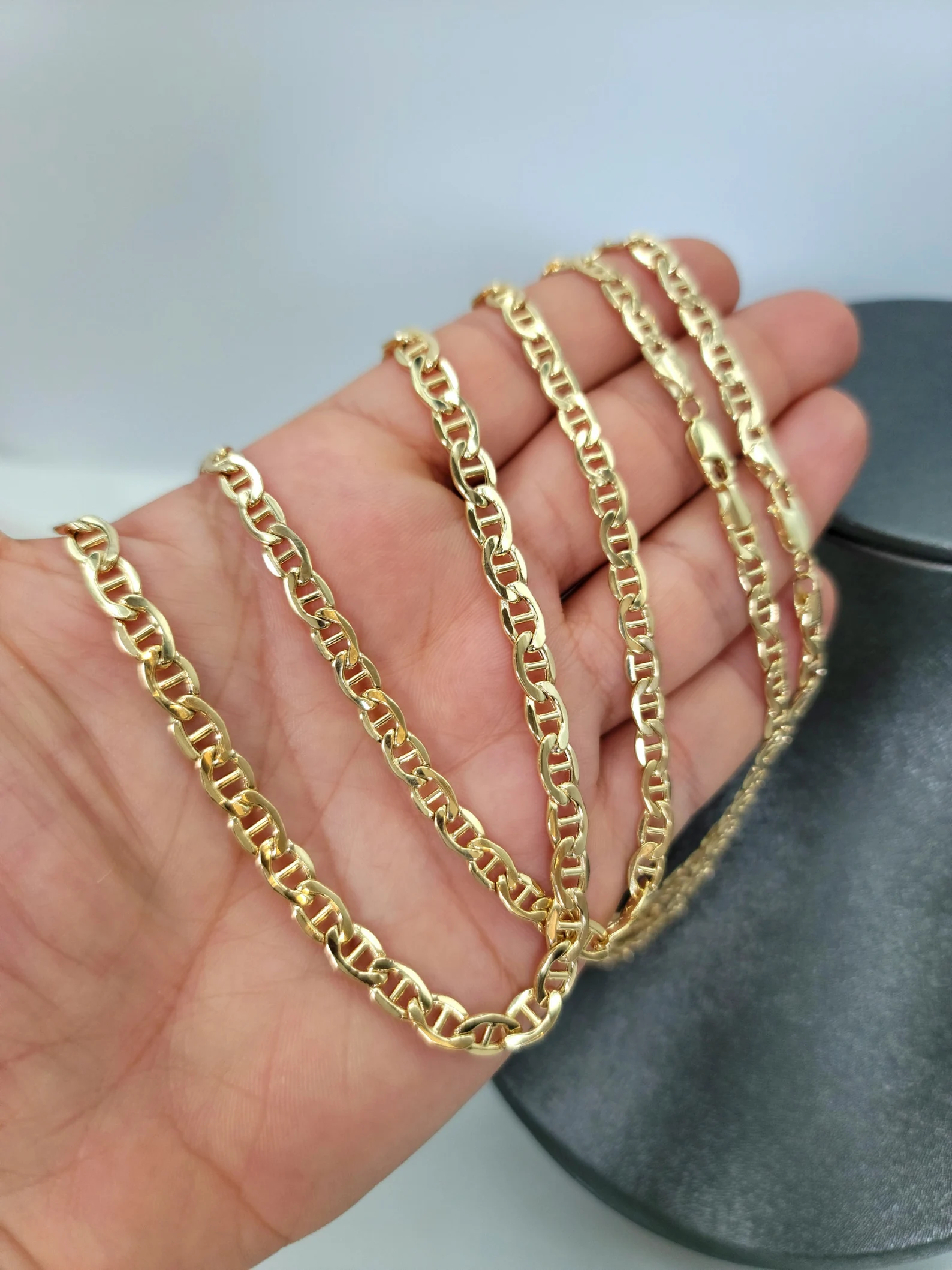 Heavy Figaro Chain — view 3