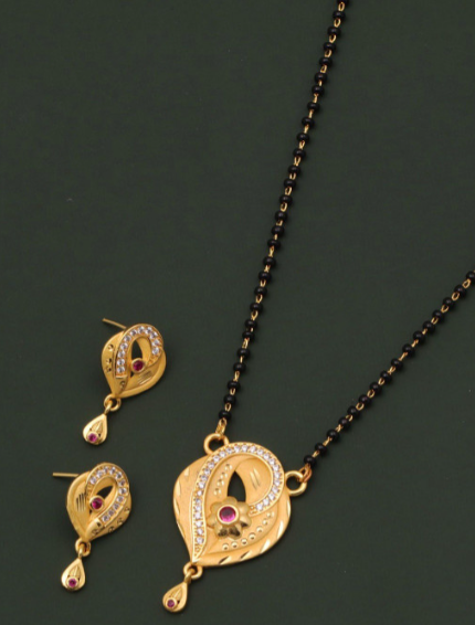 Engraved Heritage Mangalsutra — view 5