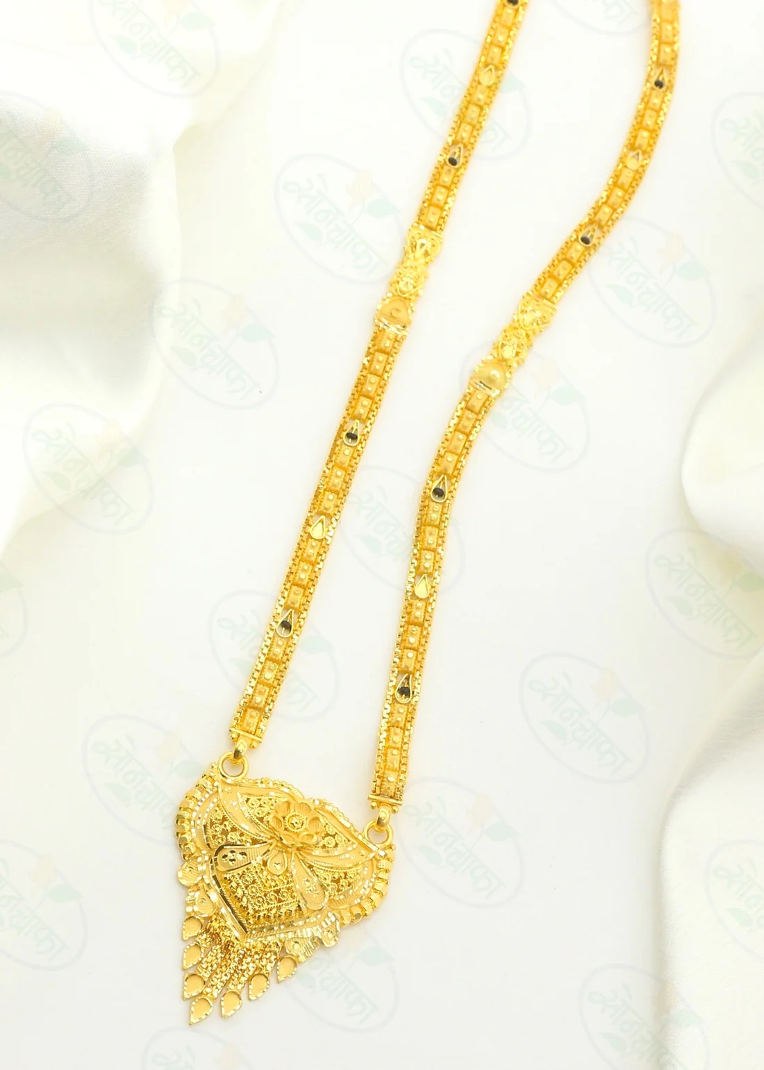 Simple Patta Mangalsutra — view 3