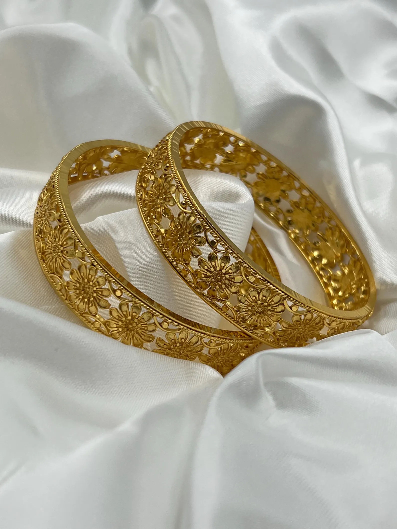 Meenakari Bridal Kangan — view 2