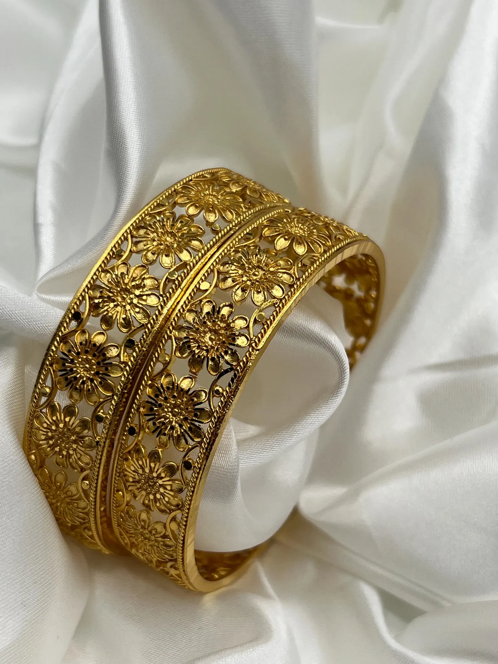 Meenakari Bridal Kangan