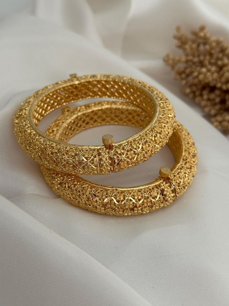 Traditional Broad Kada