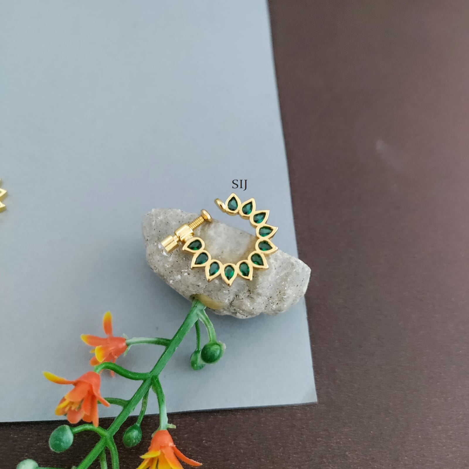 Traditional Gold Nose Pin — view 3
