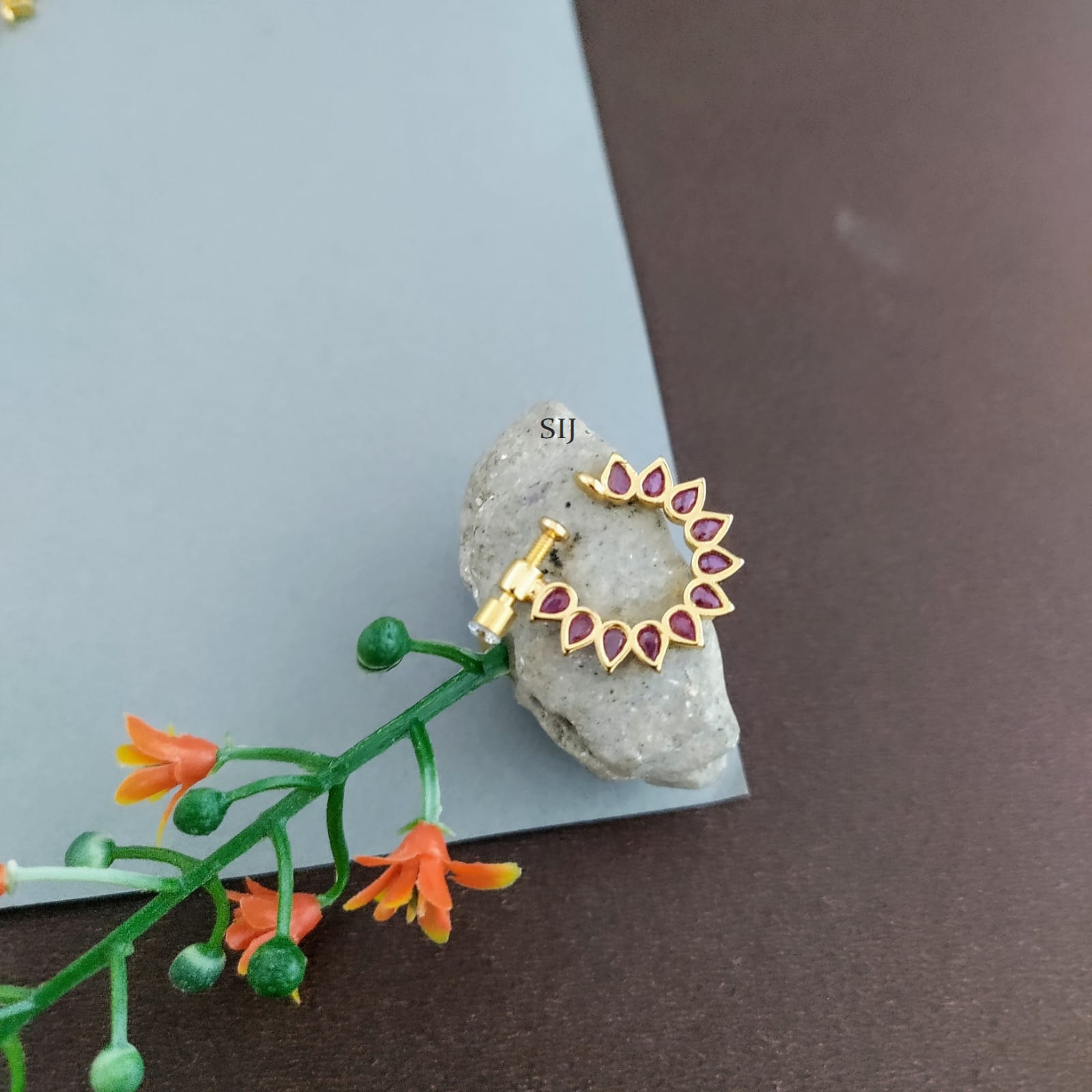 Traditional Gold Nose Pin — view 4