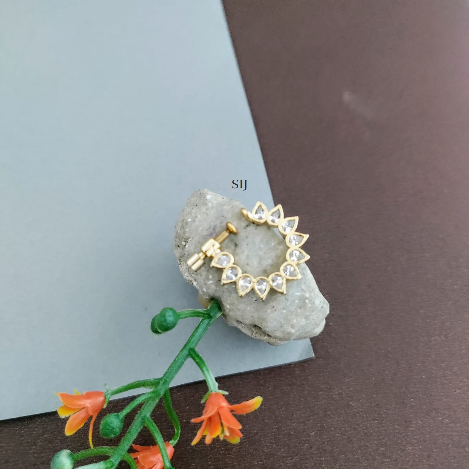 Traditional Gold Nose Pin — view 5