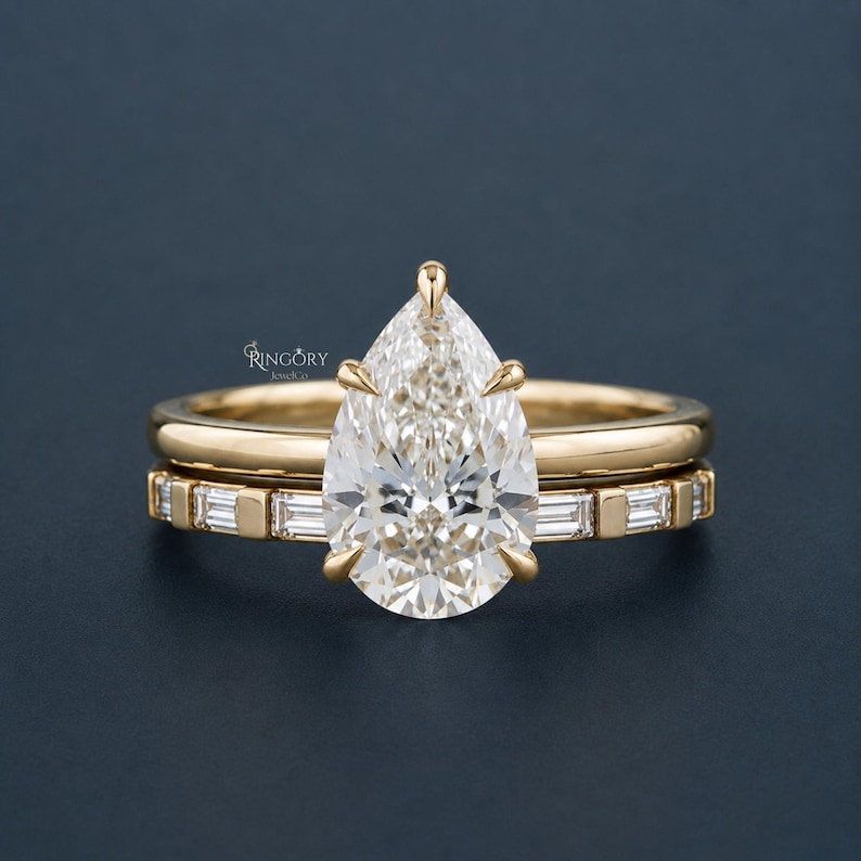 Elegant Halo Solitaire Ring