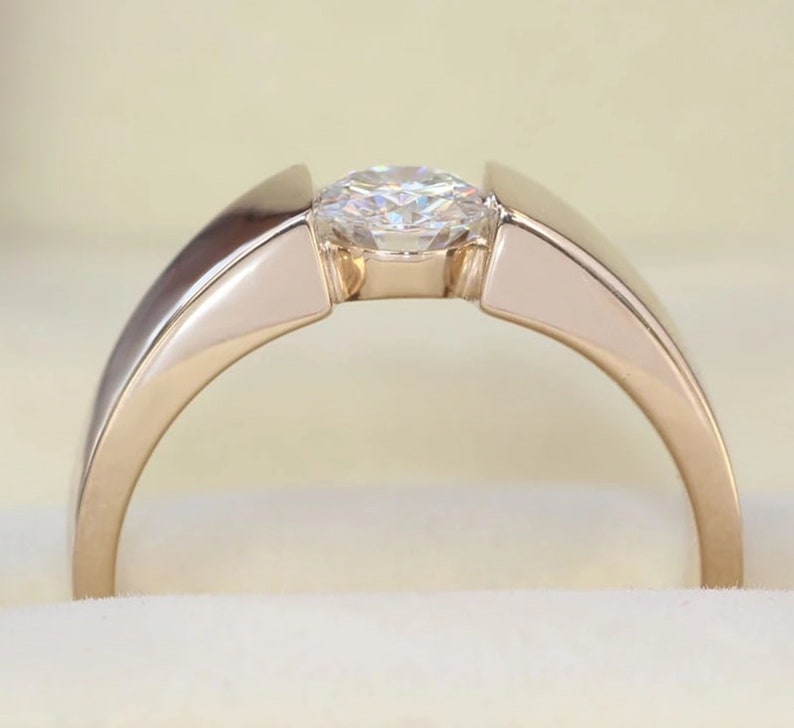 Vintage Solitaire Ring — view 3