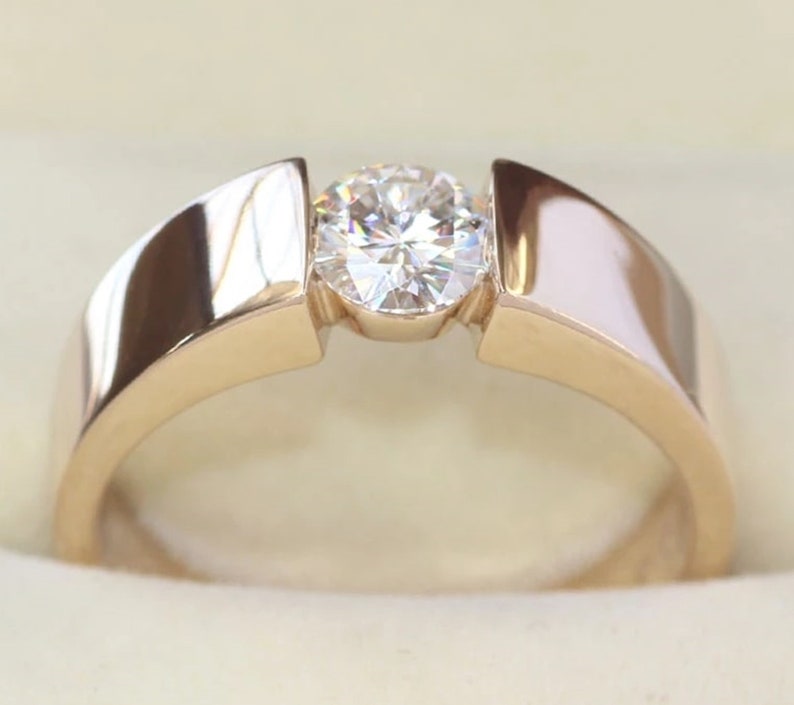 Vintage Solitaire Ring — view 5