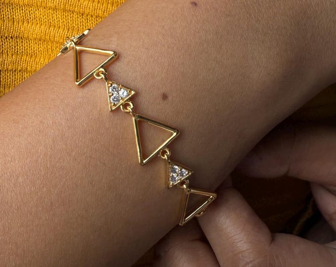 Sleek Geometric Bracelet