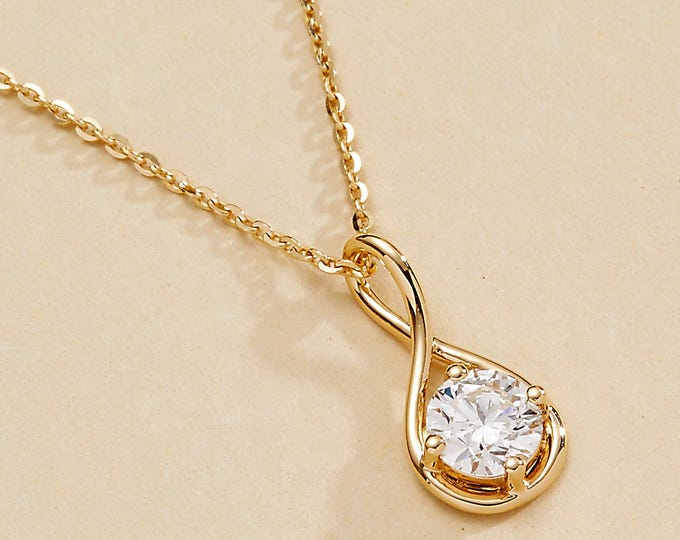 Timeless Solitaire Pendant — view 7