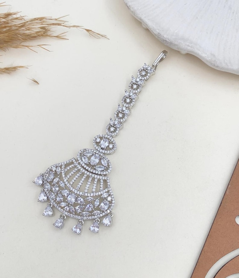 Diamond Bridal Maang Tikka