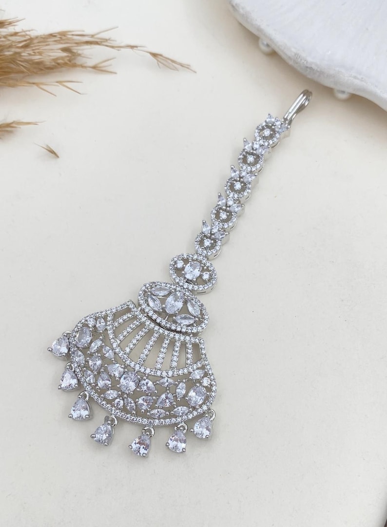 Diamond Bridal Maang Tikka — view 5