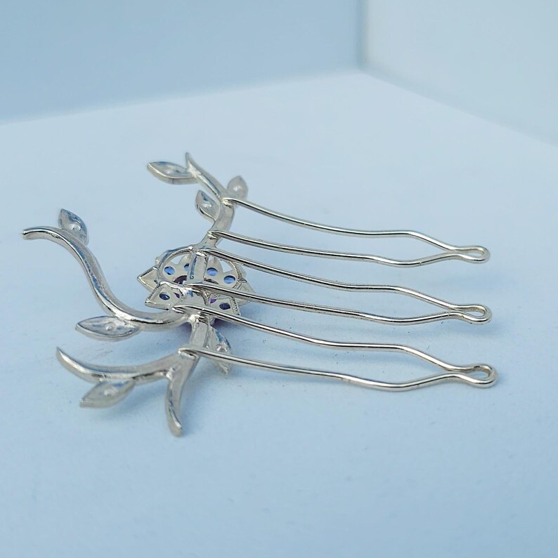 Elegant Hair Pin — view 3