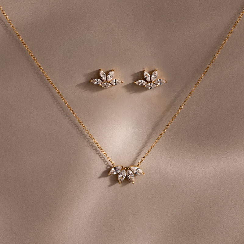 Delicate Pendant Set