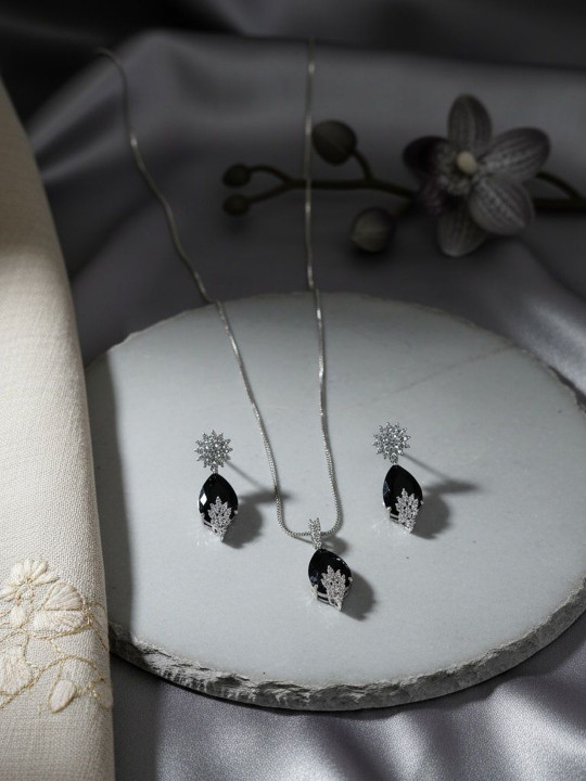 Classic Chain Set — view 2