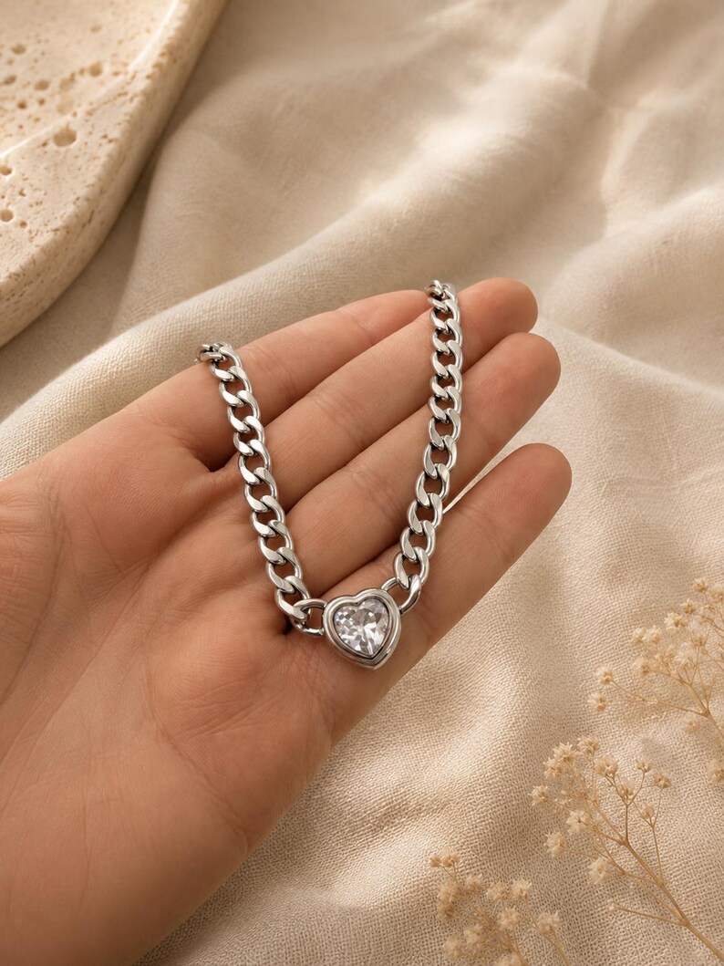 Delicate Curb Chain — view 3