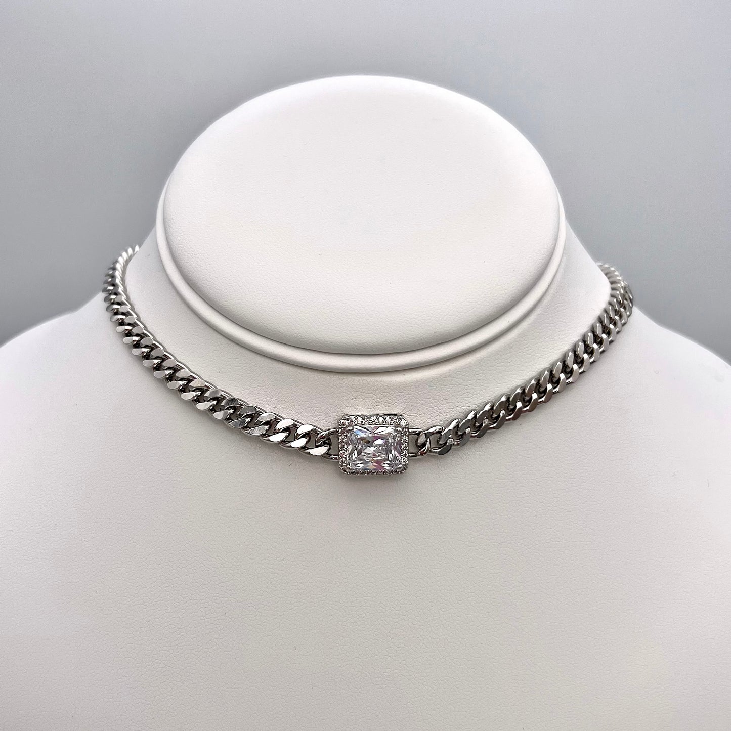 Women's Fine Curb Chain