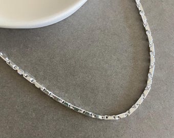 Silver Box Chain — view 2