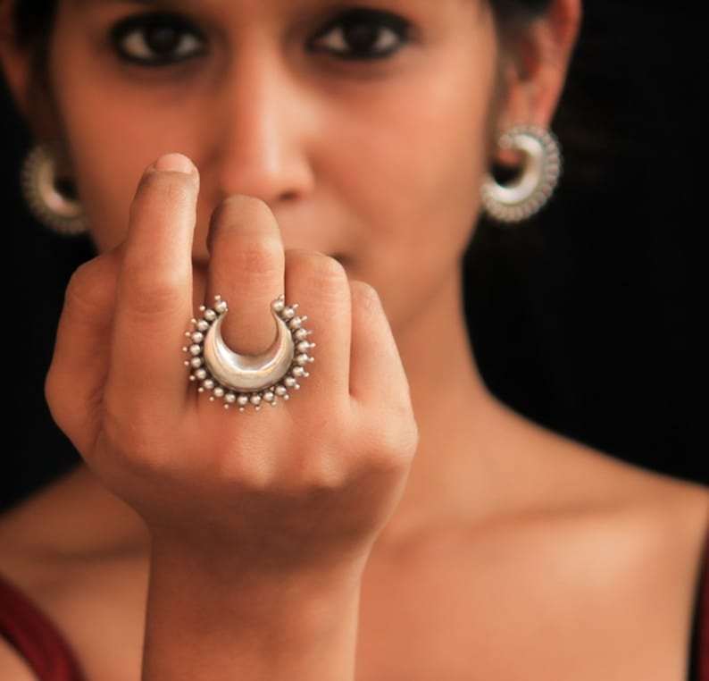 Oxidized Traditional Ring