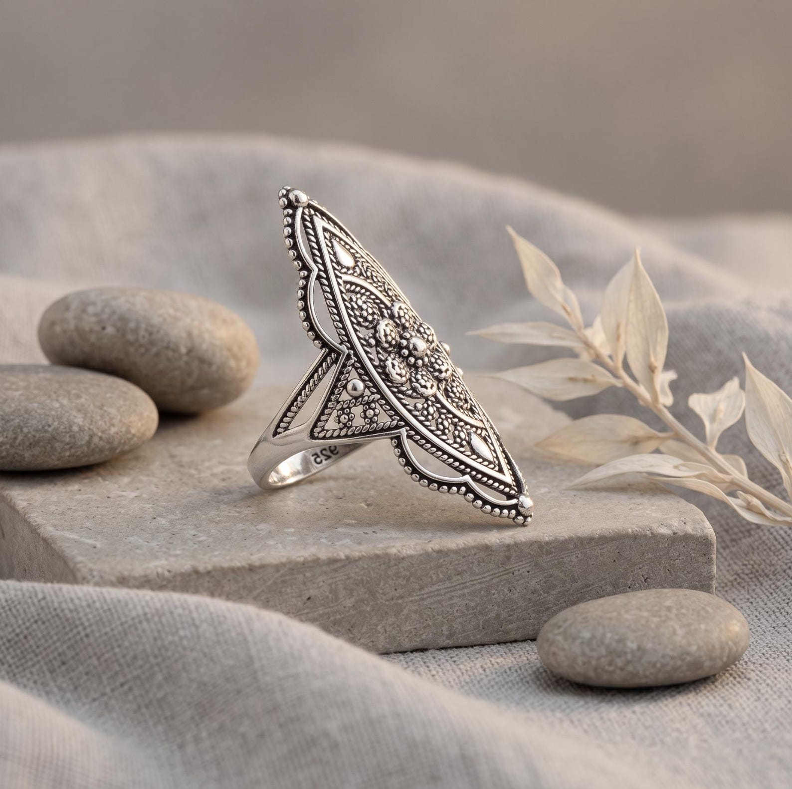 Everyday Traditional Ring — view 3