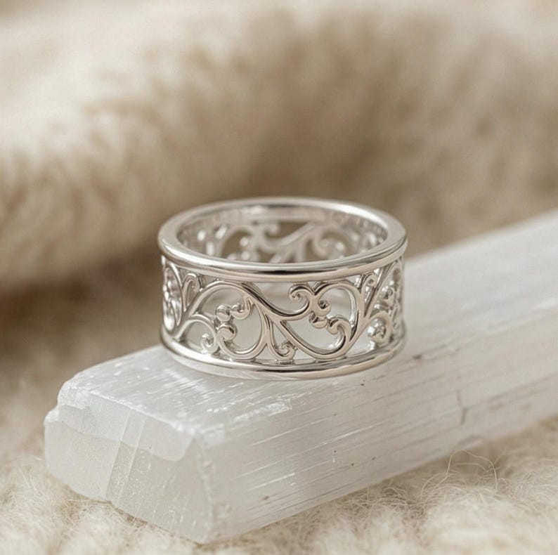 Simple Oxidized Ring — view 3
