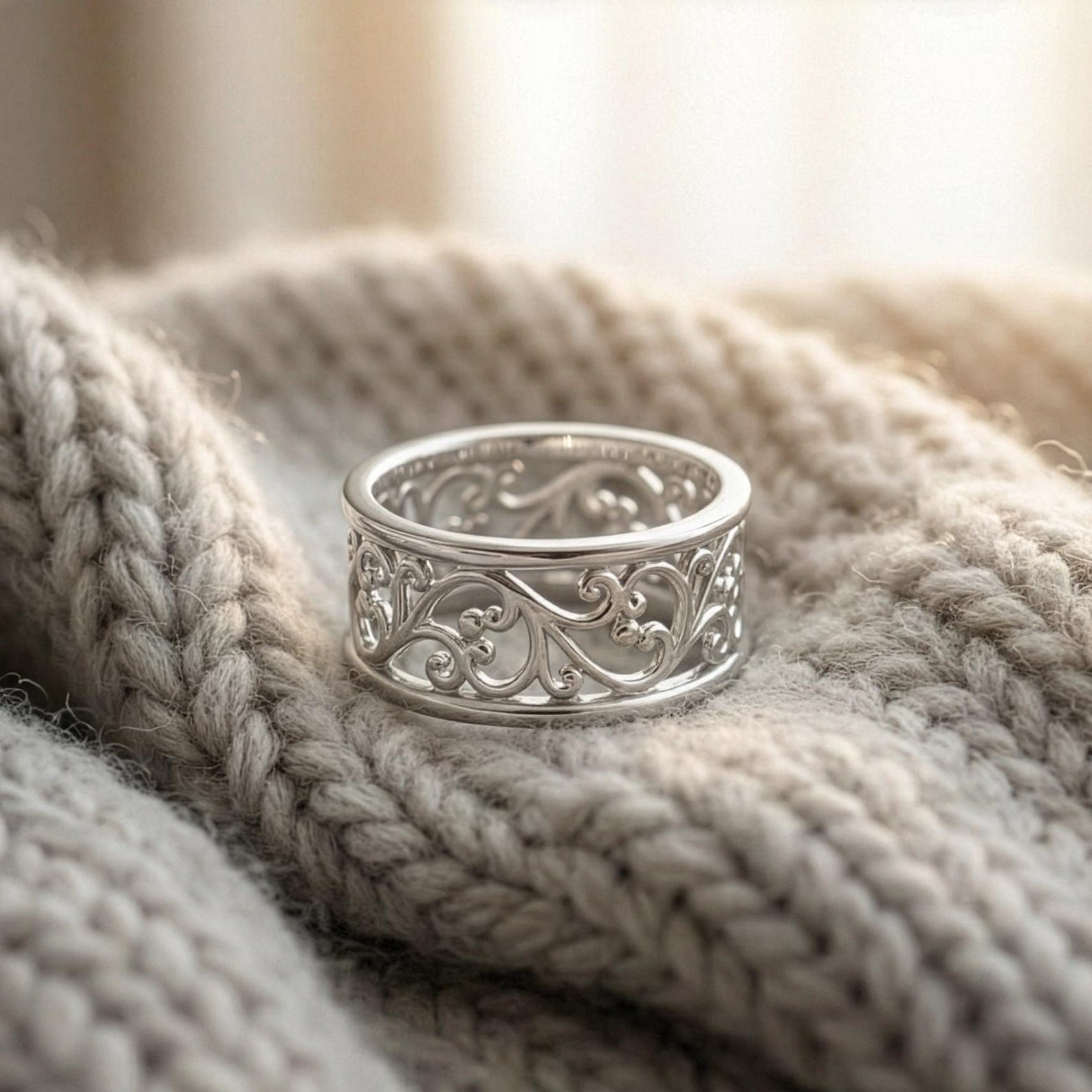 Simple Oxidized Ring — view 8
