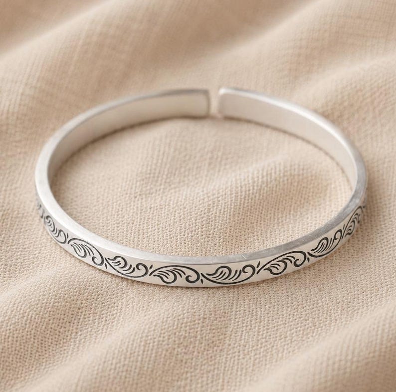 Fine Engraved Kada