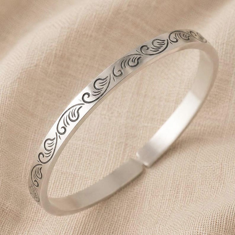 Fine Engraved Kada — view 2
