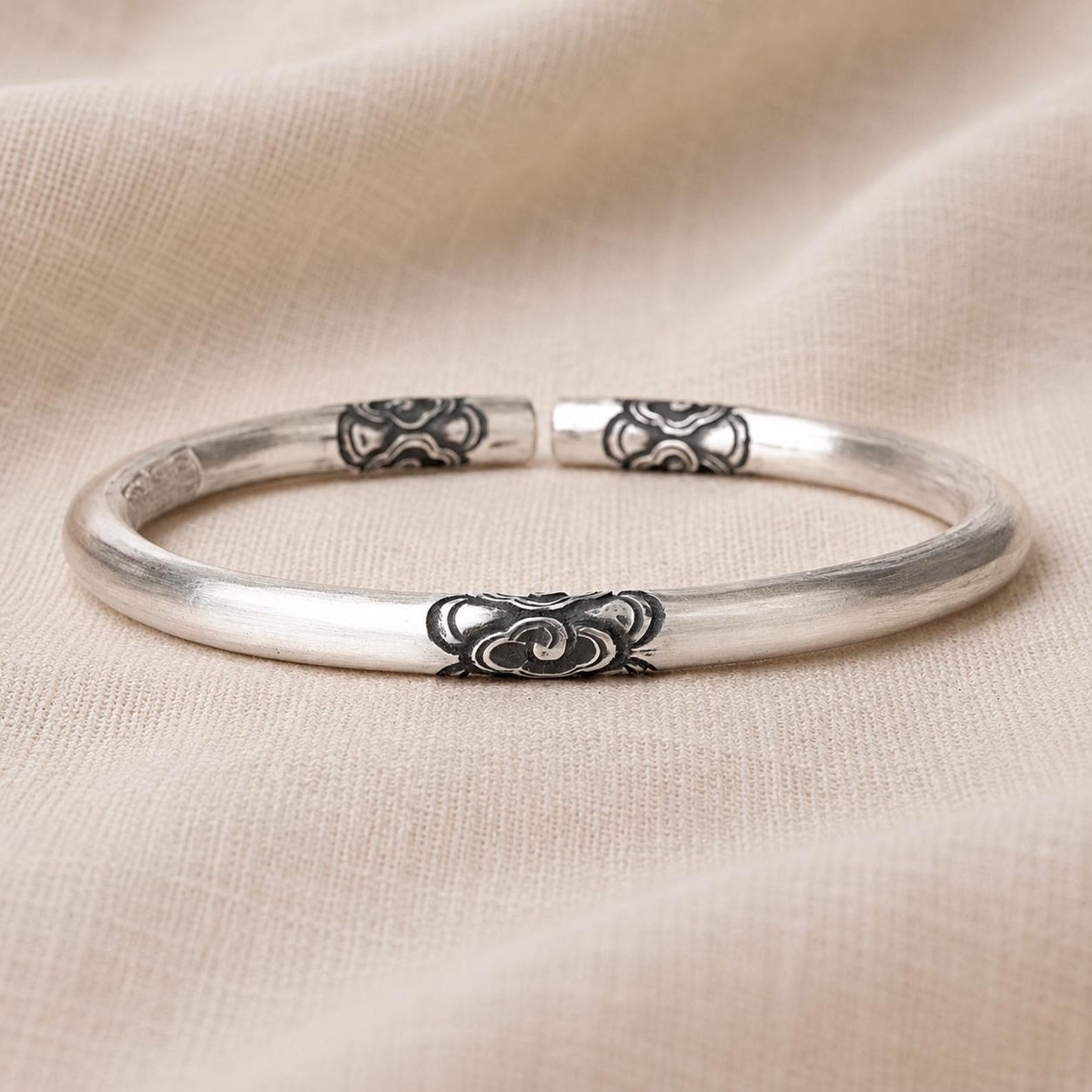 Modern Engraved Kada