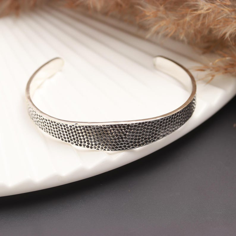 Flexible Open-End Kada — view 2