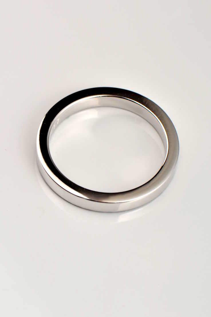 Elegant Wedding Band — view 3
