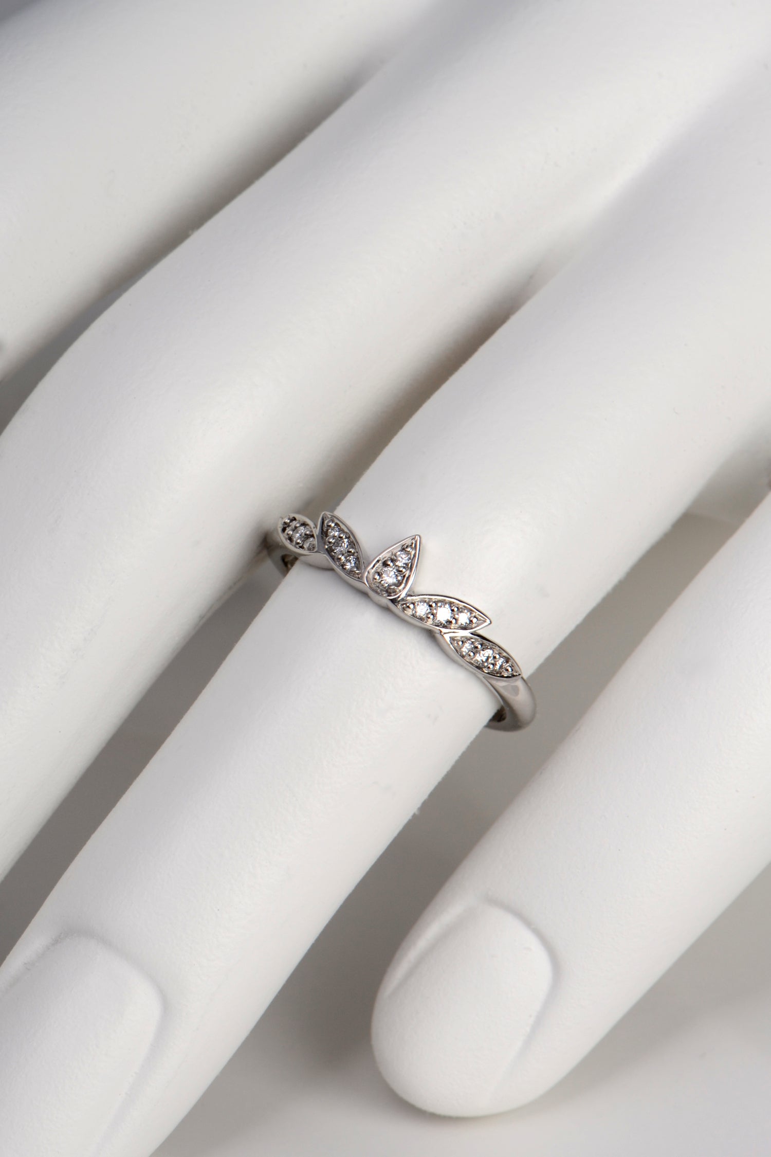 Fine Platinum Band — view 2