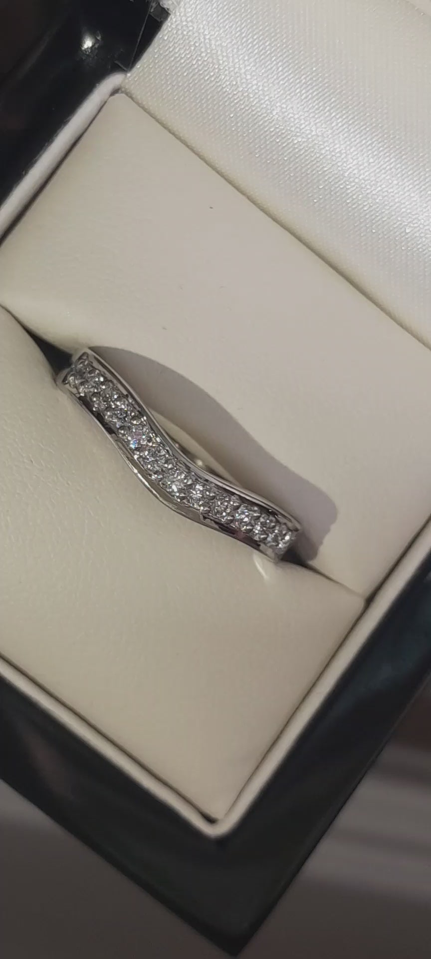 Classic Platinum Wedding Band — view 2