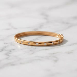 Minimal Platinum Wristband — view 2
