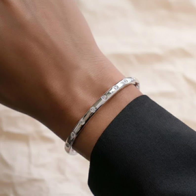 Minimal Platinum Wristband