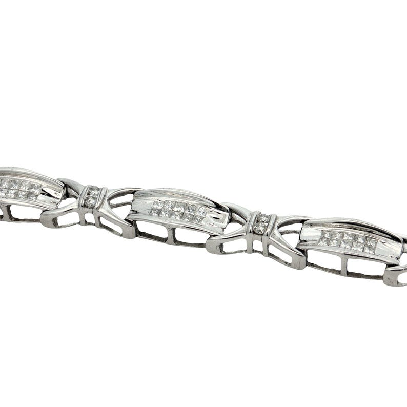 Simple Platinum Wristband — view 2