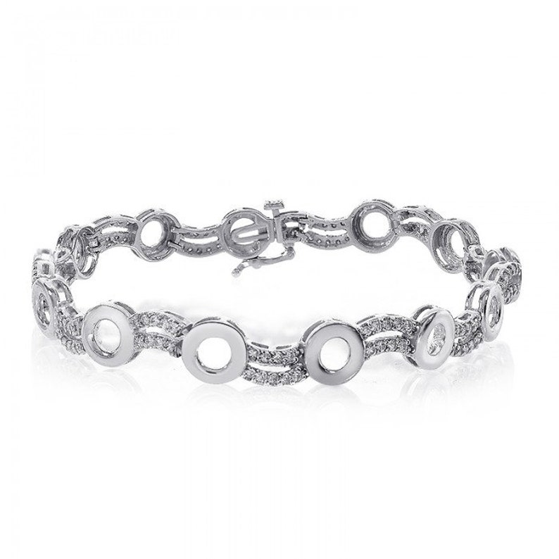 Sleek Platinum Wristband