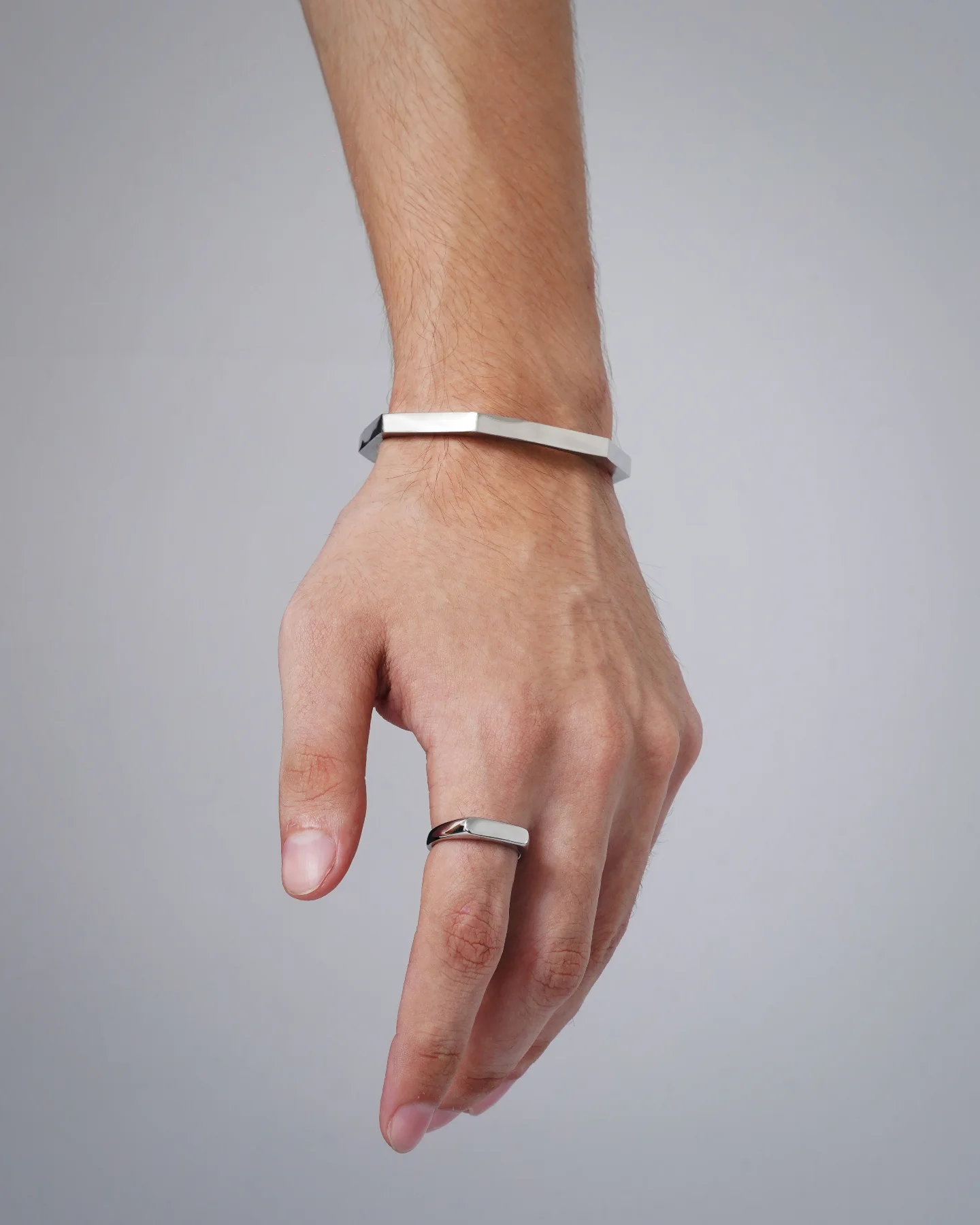 Fine Platinum Kada